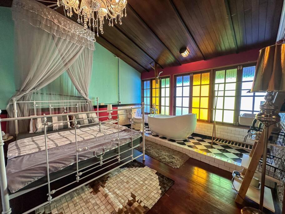 T-house 10 -6br Max15ppl Whole House With Pool Bangkok