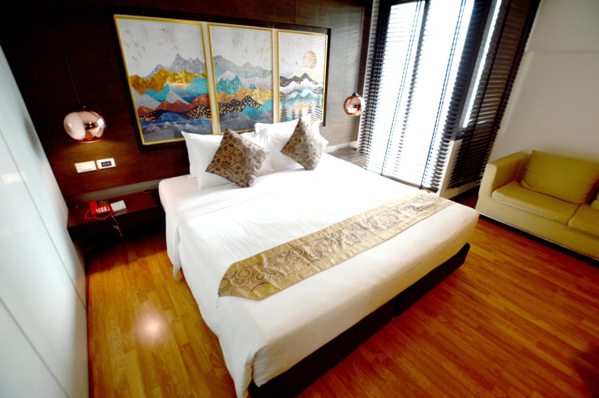 I Silom Hotel 4*