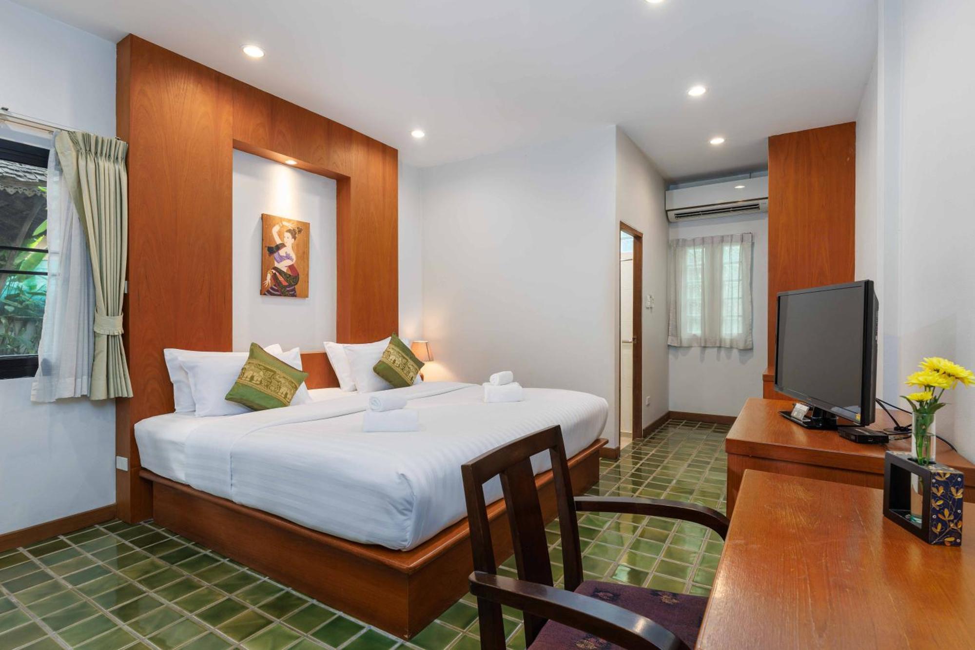 Charlie House Pin Klao Bangkok