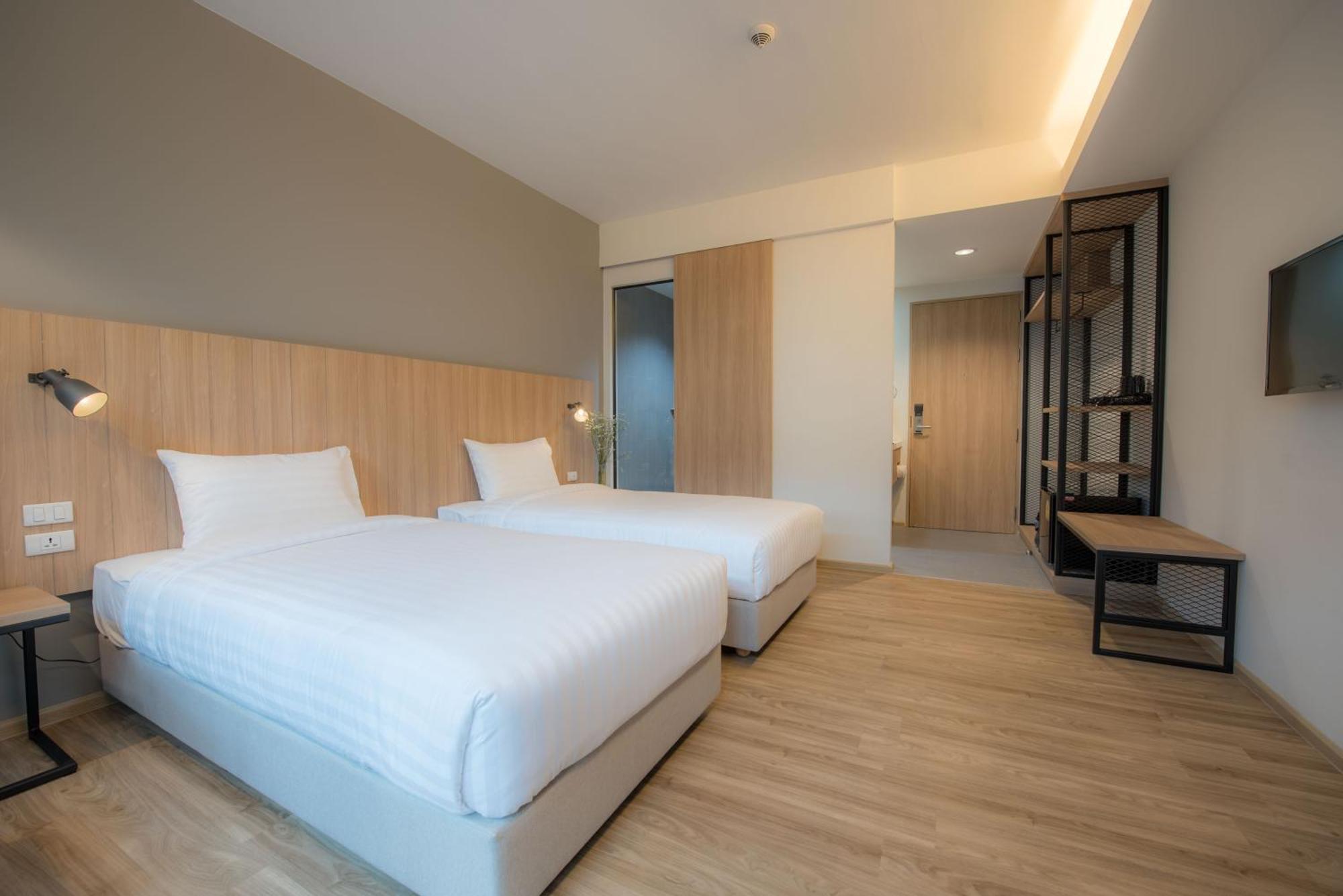 Hotel Mii Srinakarin 5*