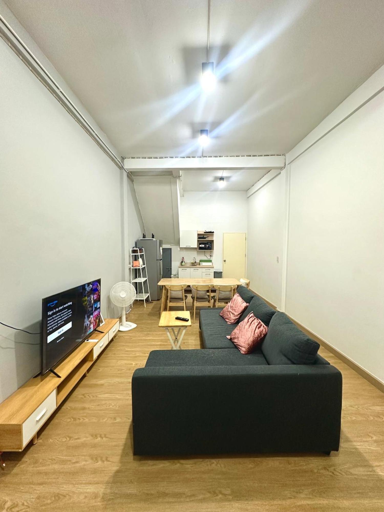 Bee House 172 Only 300m To Bts Talat Phlu Apartment
