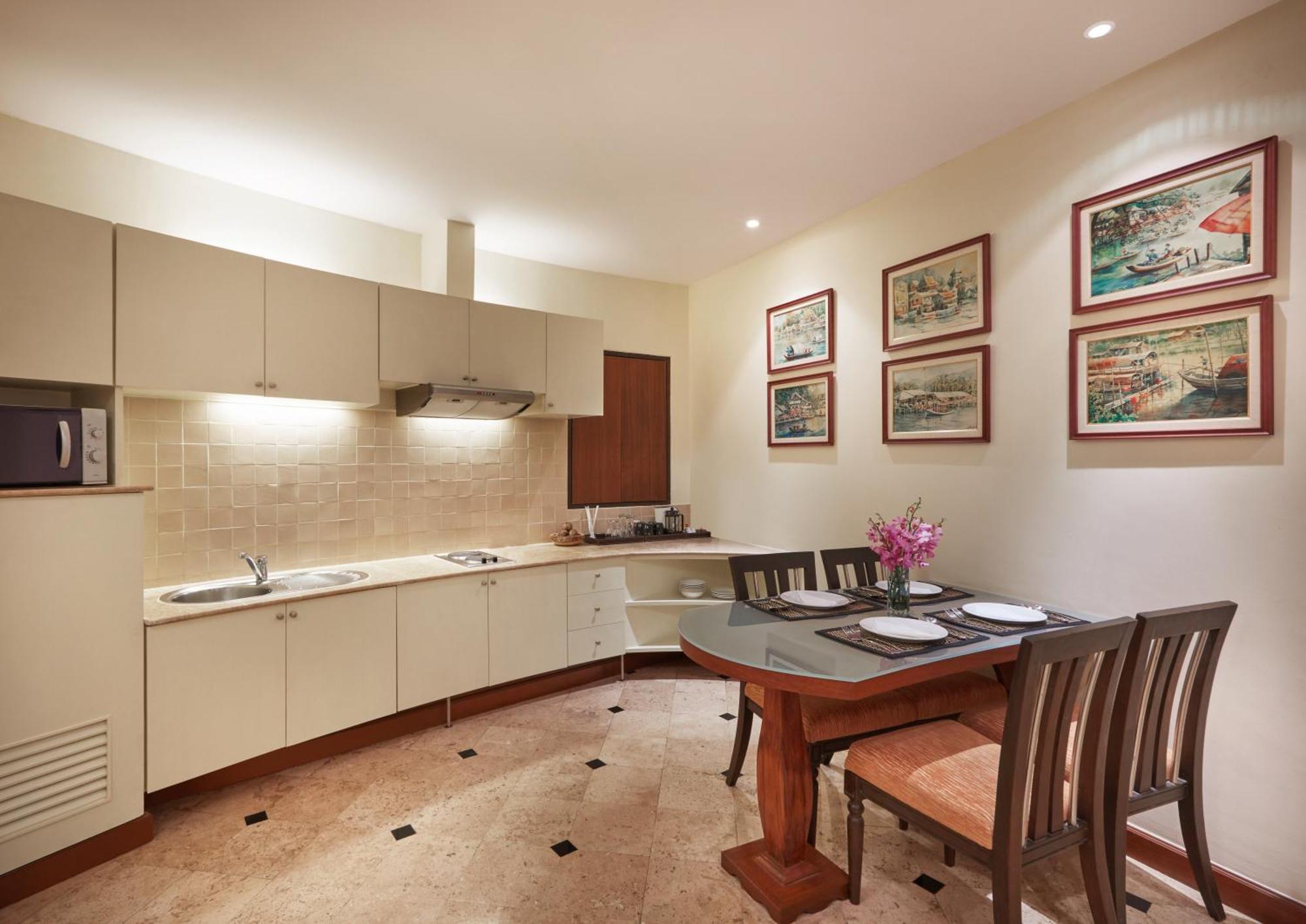 The Davis Hotel 4*