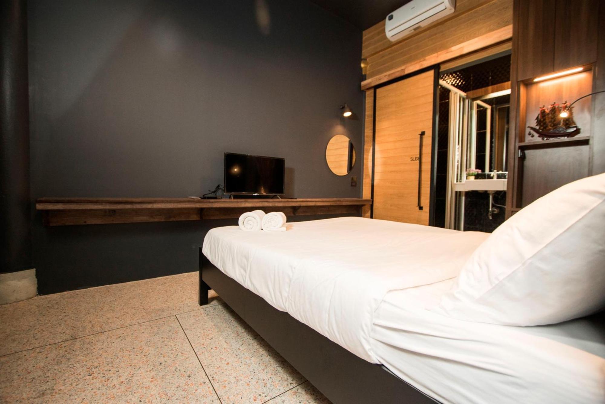 Hostel Cloud On Saladaeng Silom