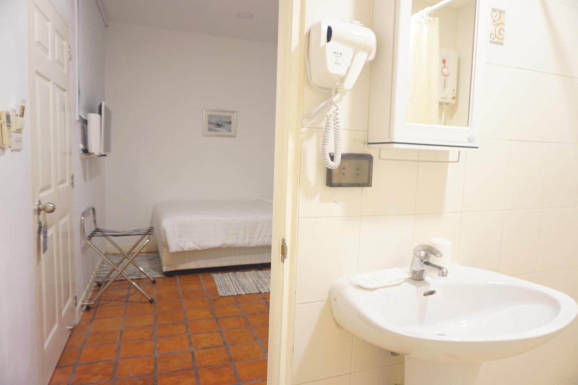 Ratchadamnoen Hotel Bangkok