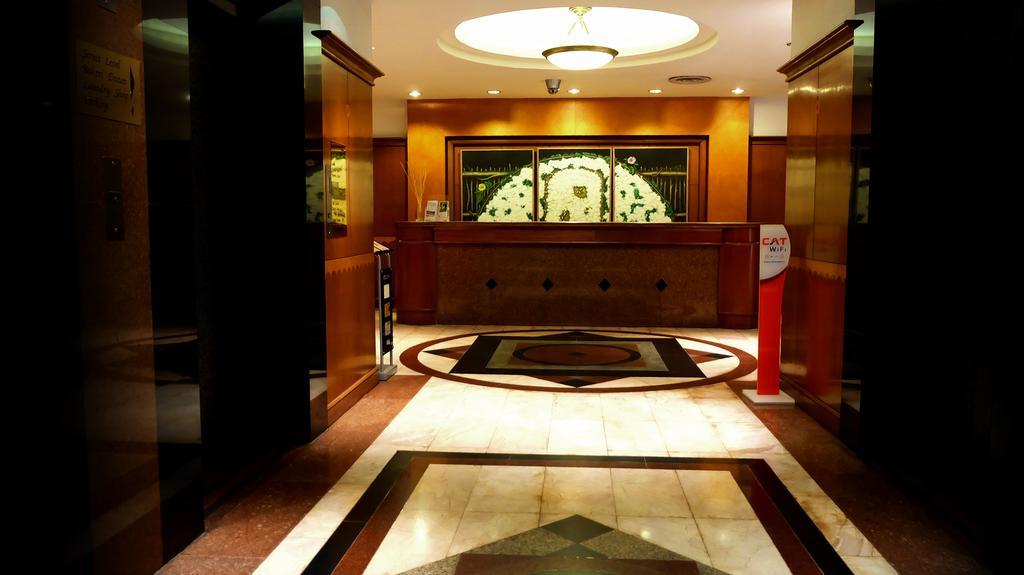 Hotel Zenith Sukhumvit 4*