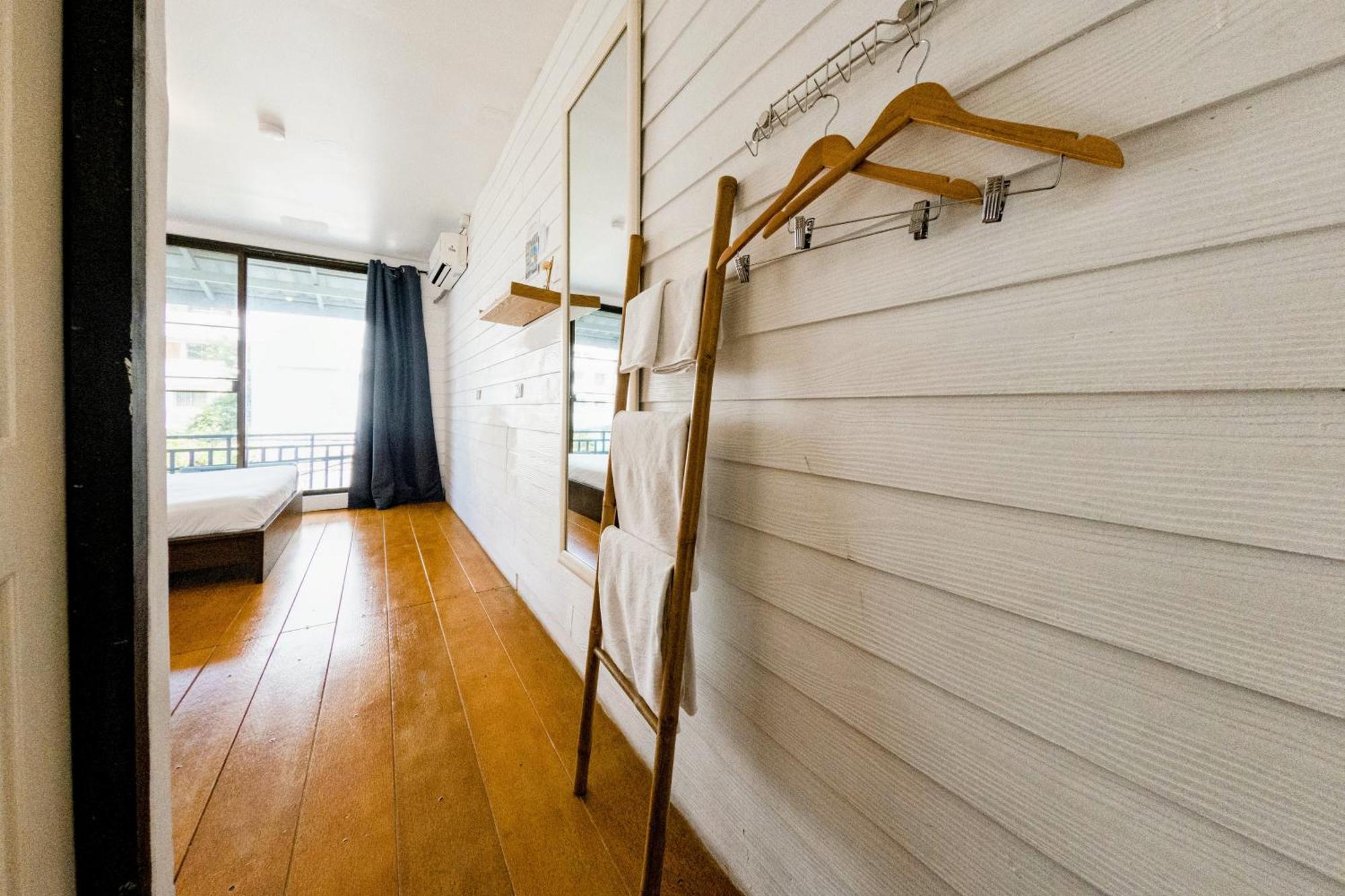 Back Backpackers Hostel *