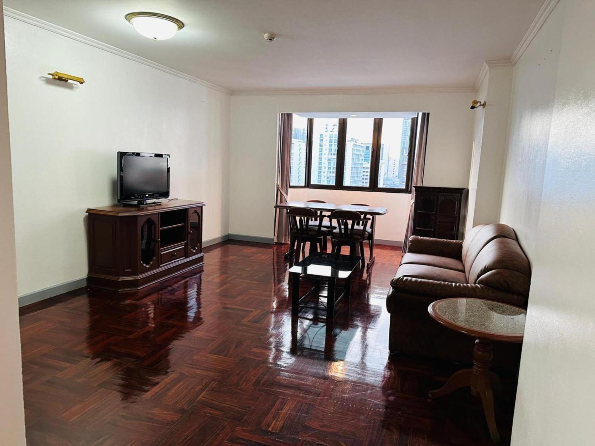 Omni Tower Sukhumvit Nana Direct Hotel 3*