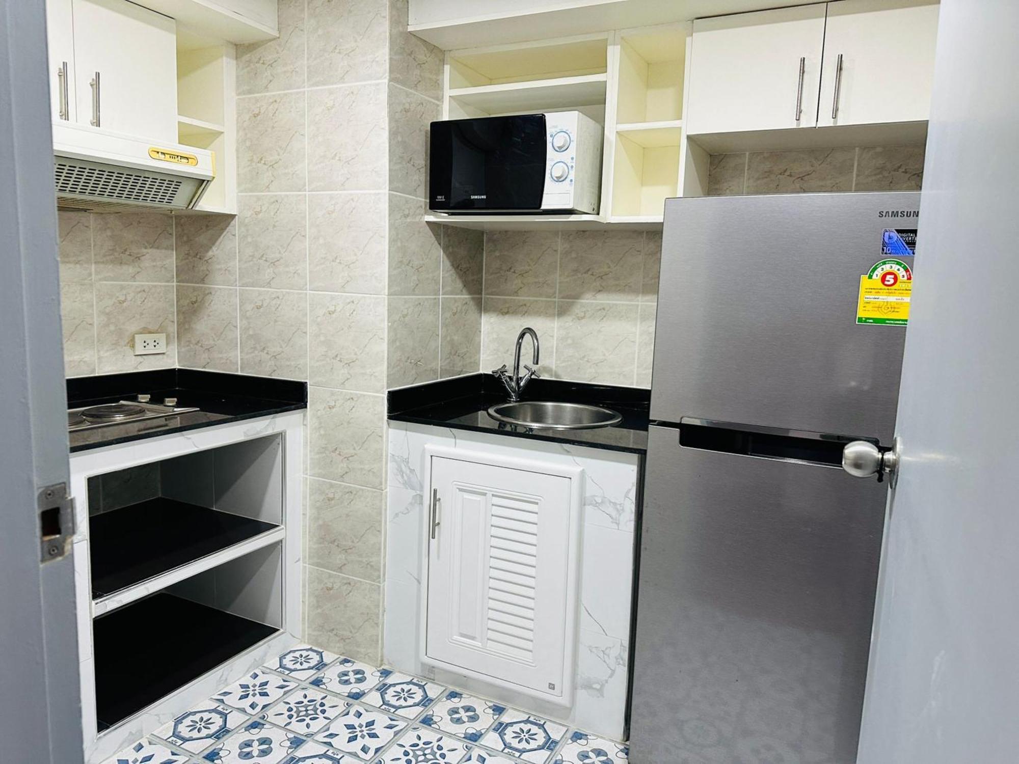 Omni Tower Cozy By Direct Apartment *