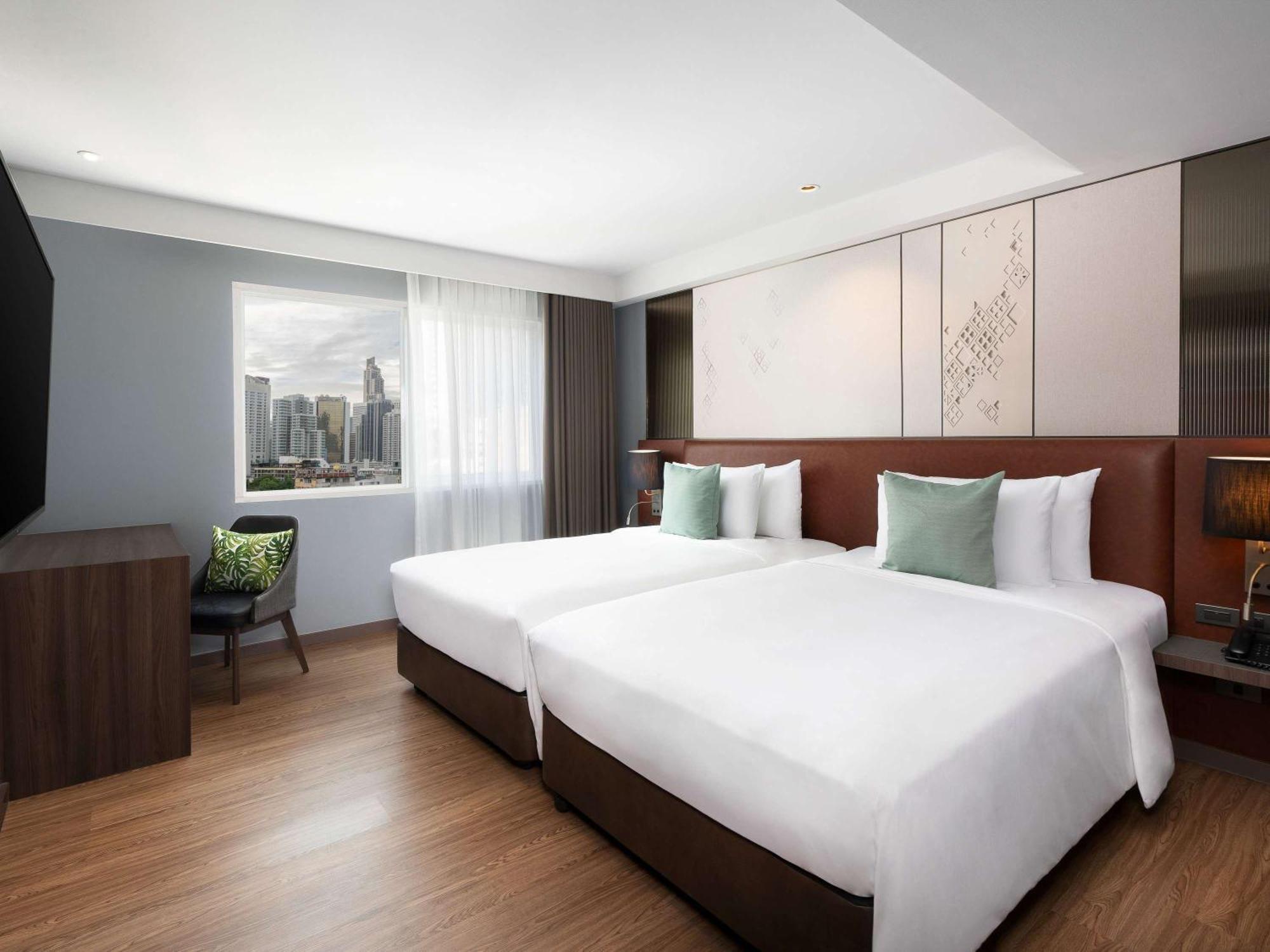 Novotel Living Sukhumvit Legacy Hotel 4*
