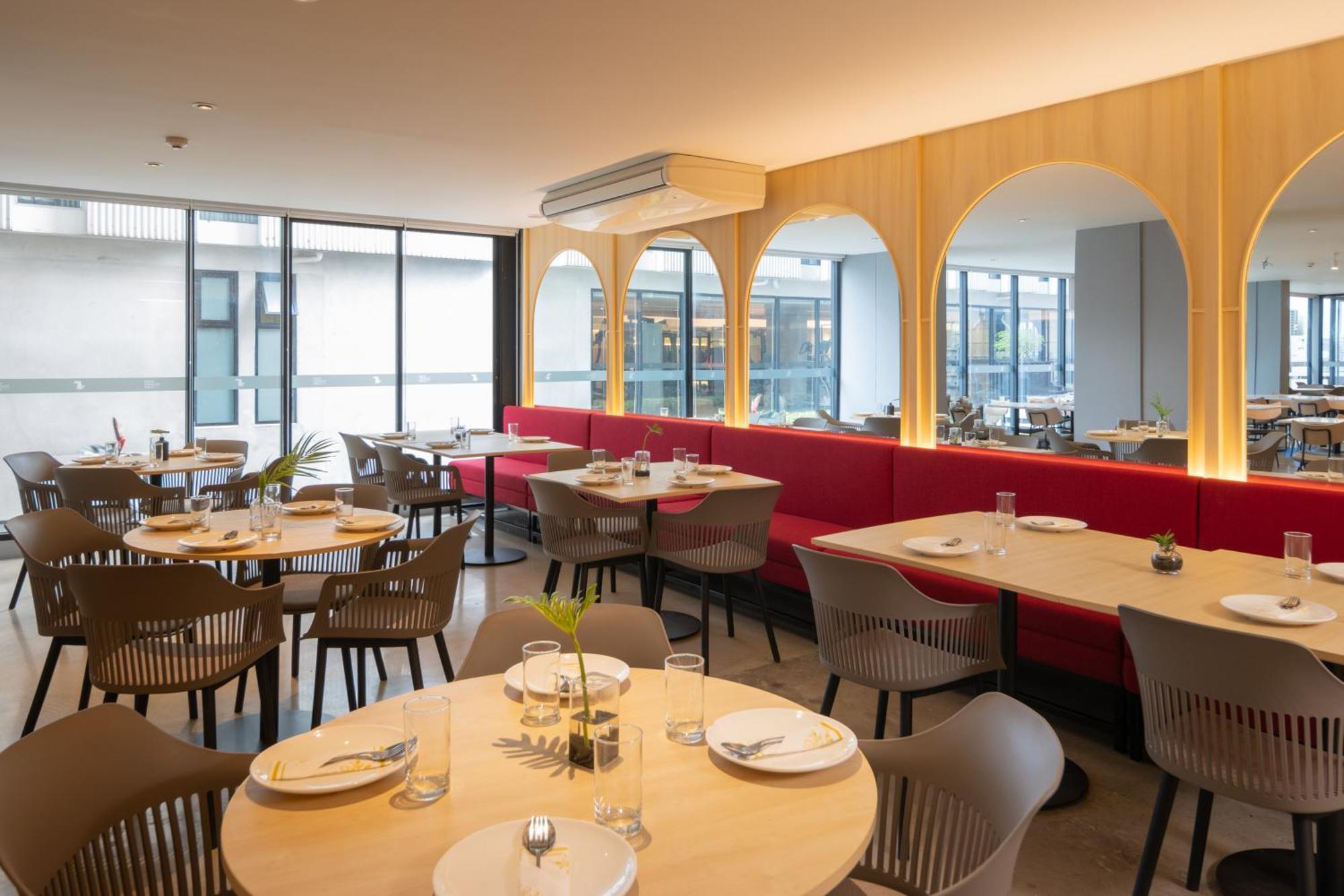 Blue Hippo Hotel 4*