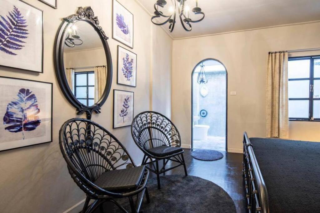 Beautiful 3 Bedroom Baroque House Near Asoke Bts * Bangkok