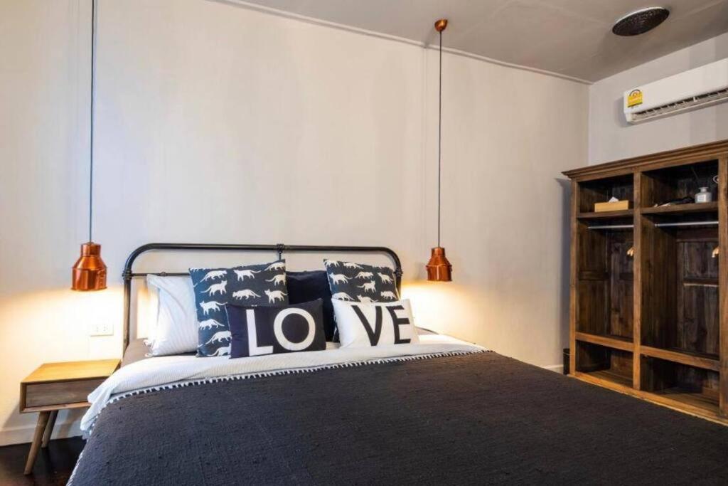 Beautiful 3 Bedroom Baroque House Near Asoke Bts Villa *