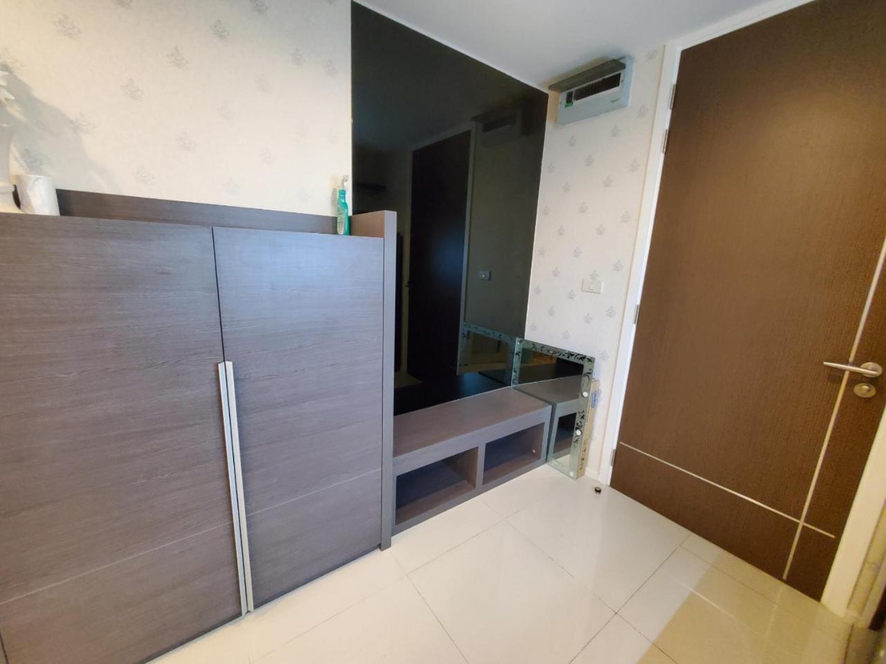 15 Sukhumvit Residences Apartment