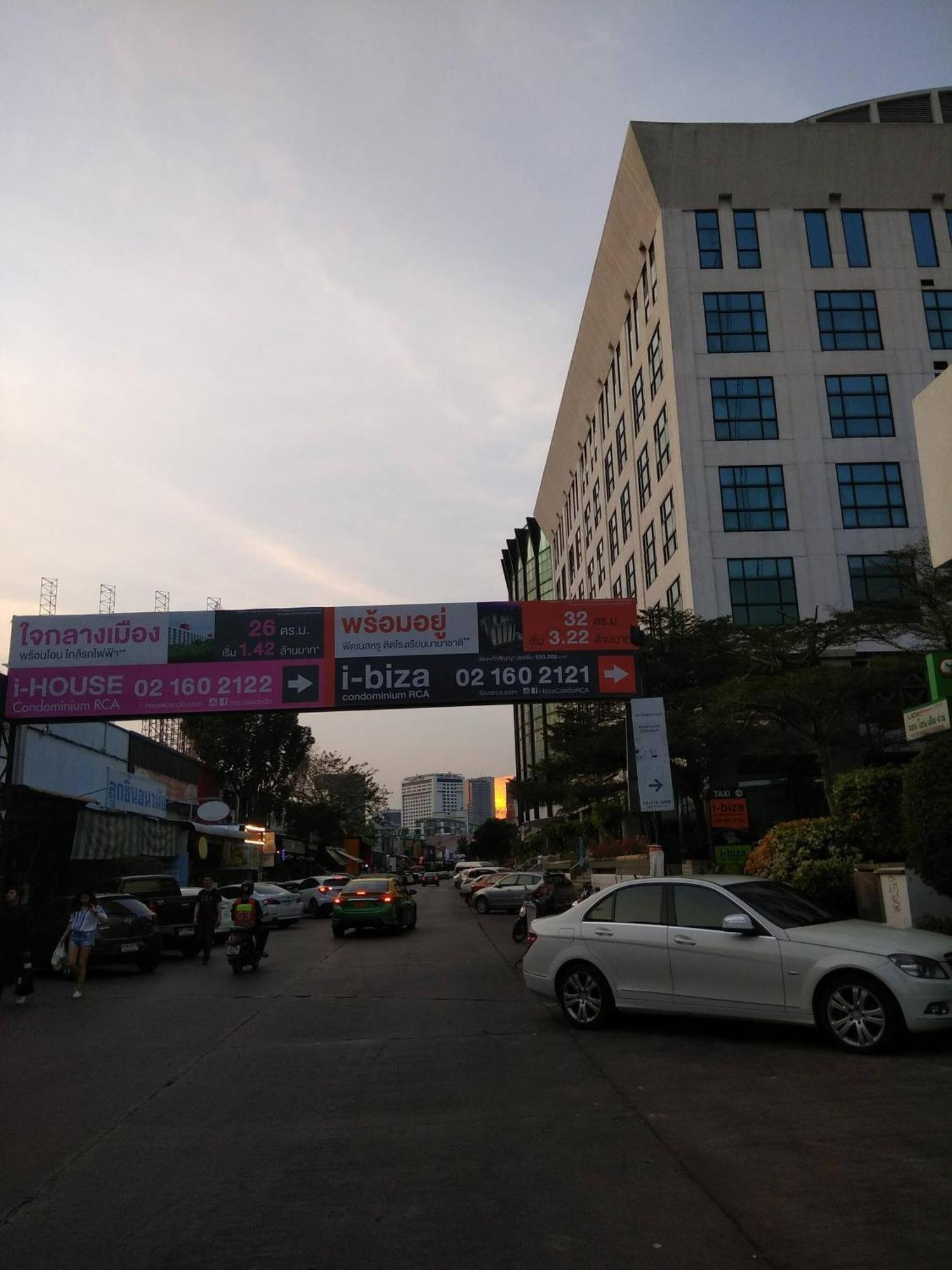 Savi Deluxe3 Nr Bangkokpiyavet Hospital Bangkok