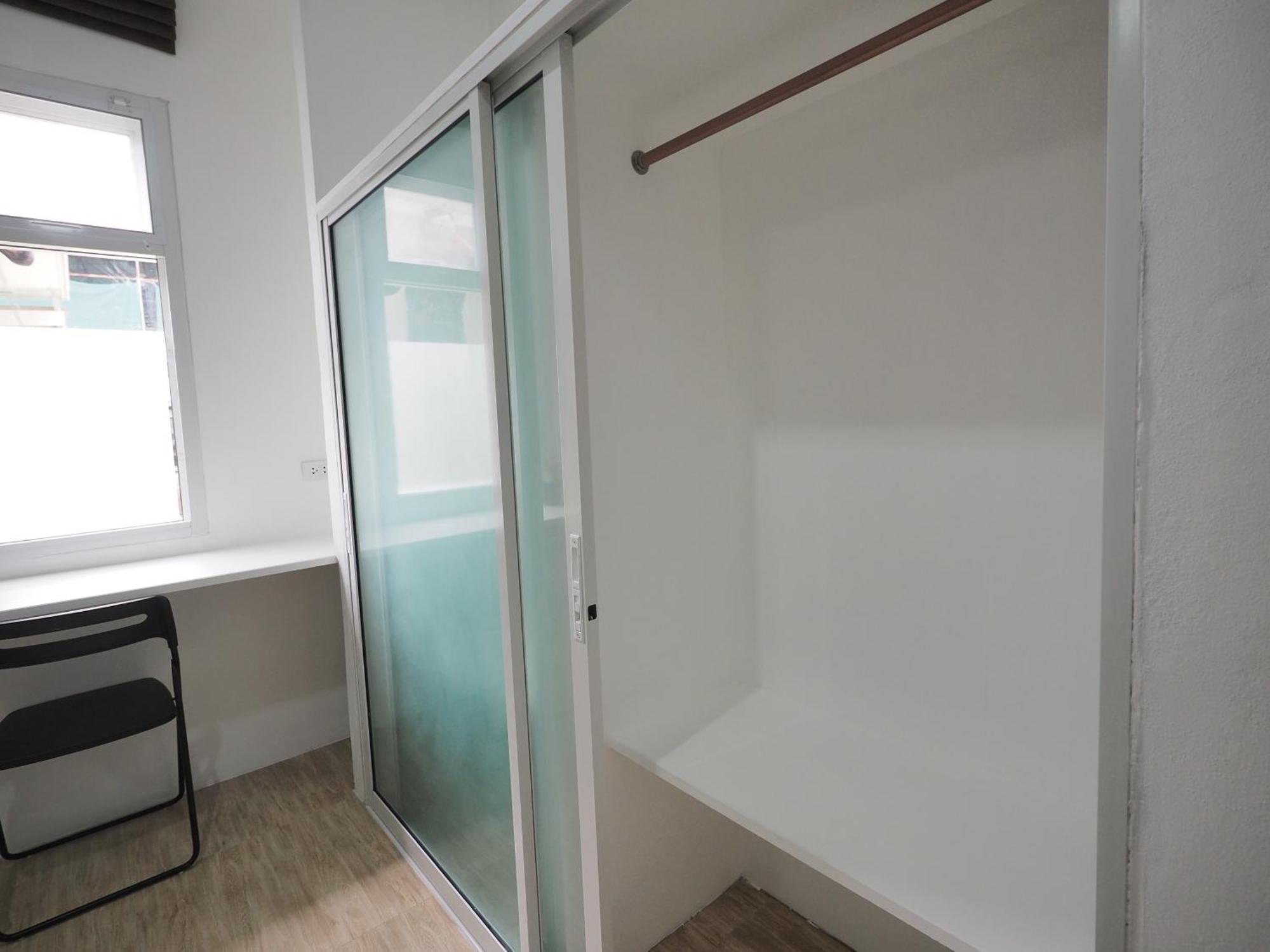 Prukpibul Apartment *