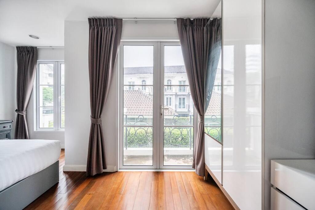 Miq_home404/asok Bts/resort Pool/10pax/1000mbwifi Bangkok