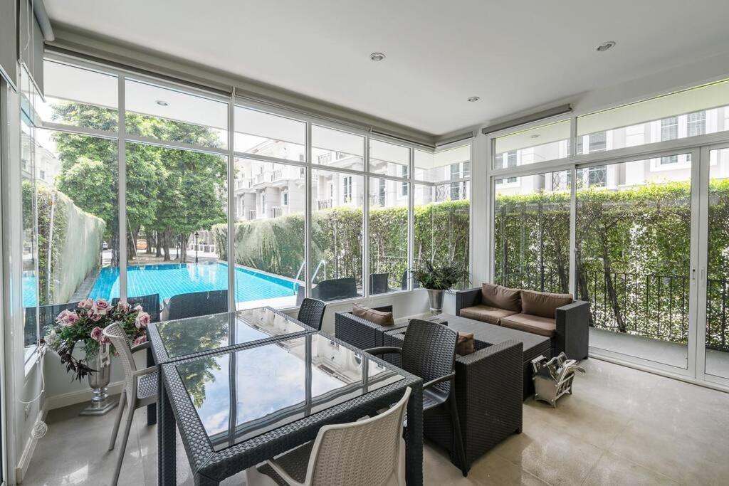 Miq_home404/asok Bts/resort Pool/10pax/1000mbwifi Villa Bangkok