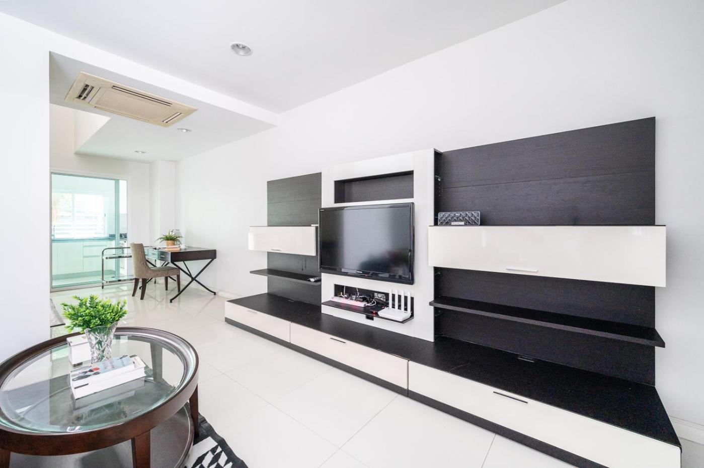 Miq_home404/asok Bts/resort Pool/10pax/1000mbwifi