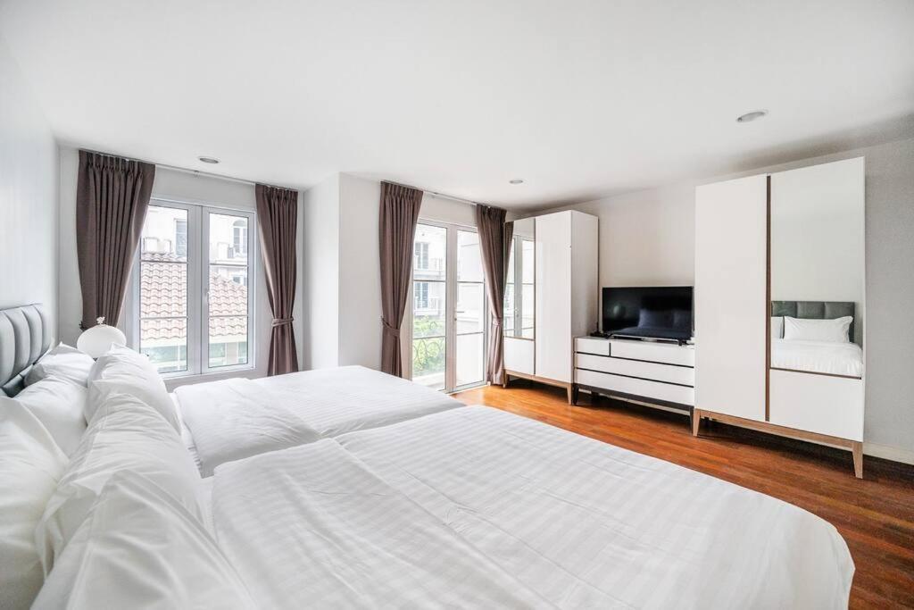 Miq_home404/asok Bts/resort Pool/10pax/1000mbwifi Villa
