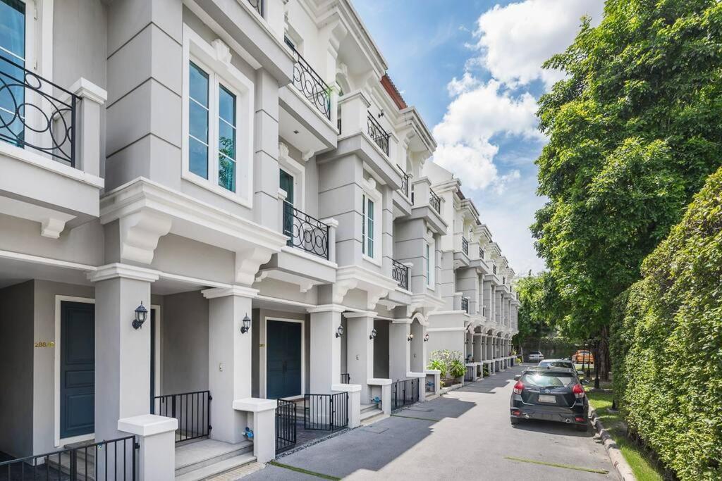 Miq_home404/asok Bts/resort Pool/10pax/1000mbwifi Villa
