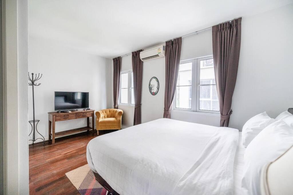 Miq_home404/asok Bts/resort Pool/10pax/1000mbwifi Villa