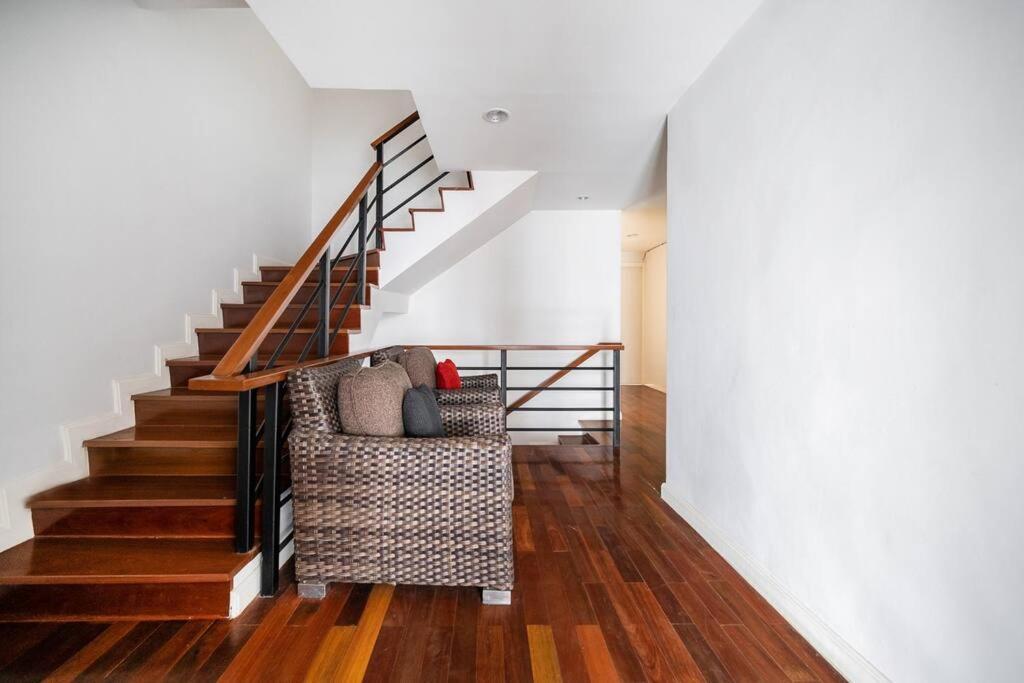 Villa Miq_home404/asok Bts/resort Pool/10pax/1000mbwifi