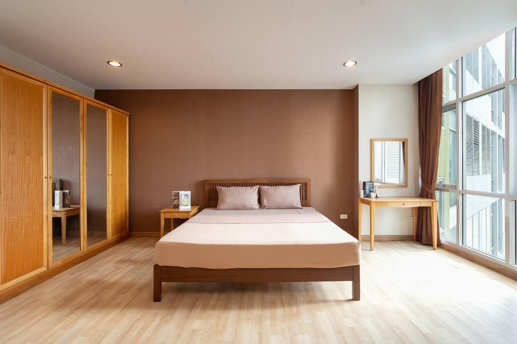 181 Ekkamai Minimal * Bangkok