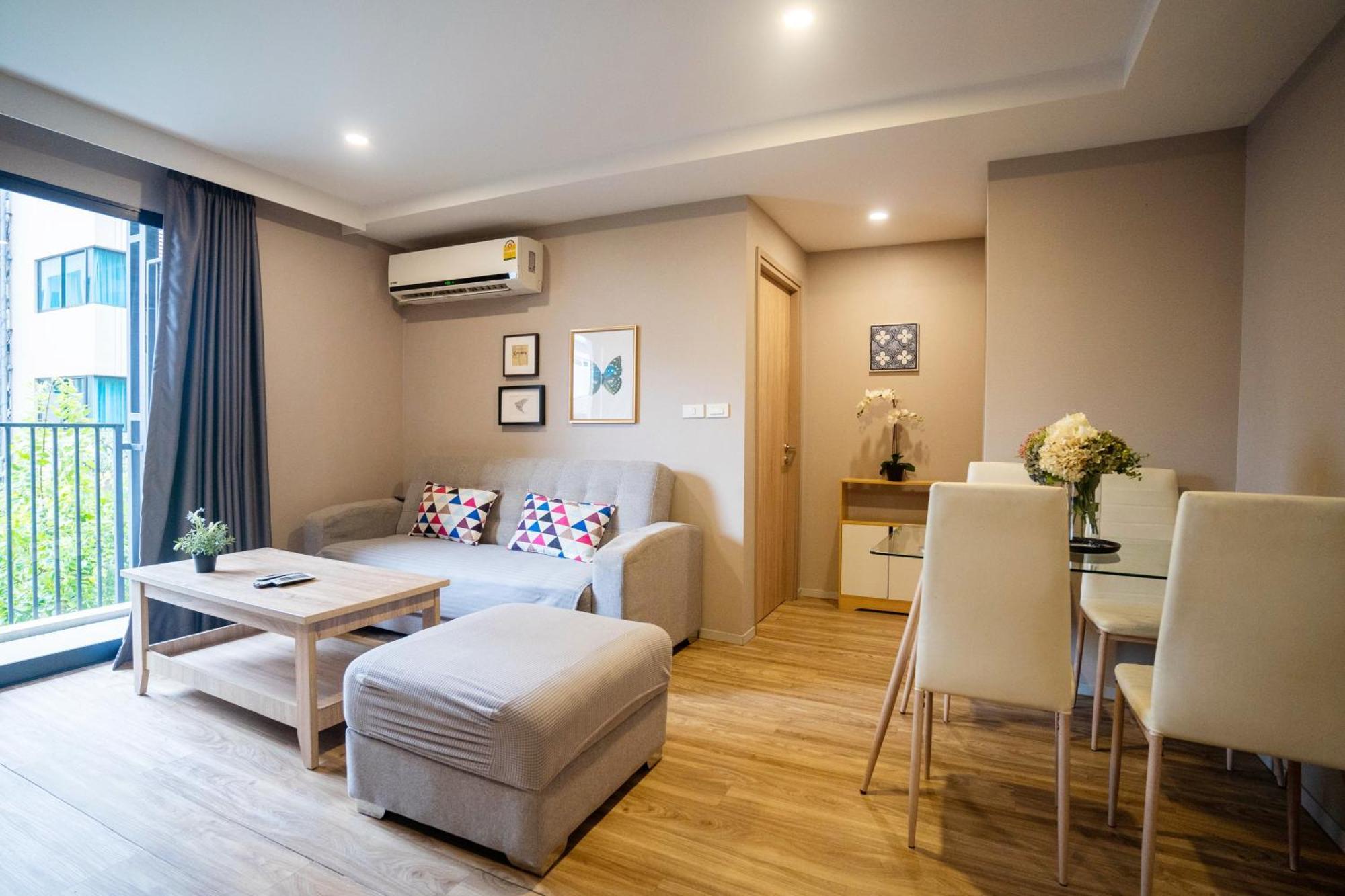 Apartemen 沙吞blossom Sathon精品公寓 *