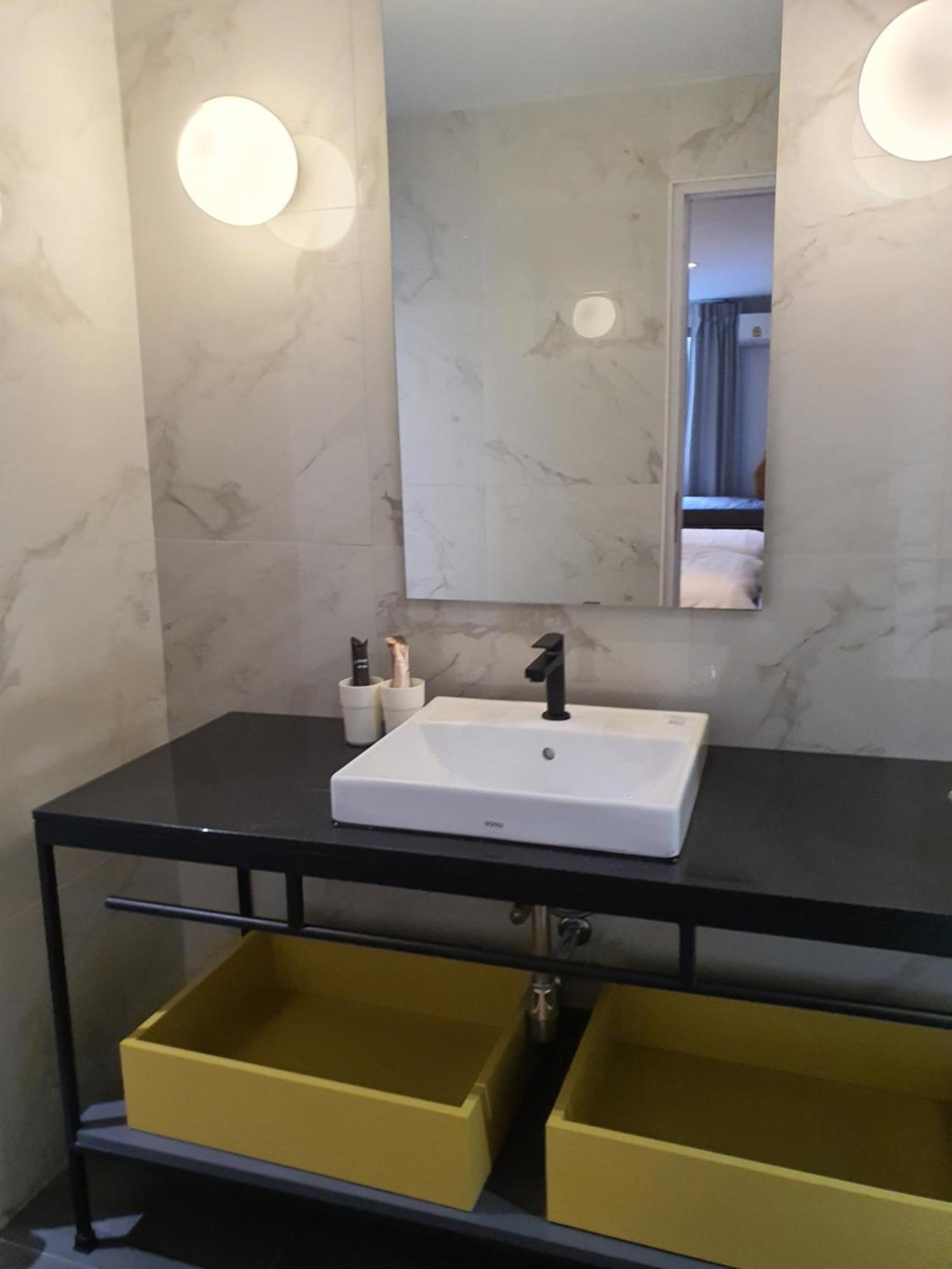 Roompini Bed & Breakfast Bangkok