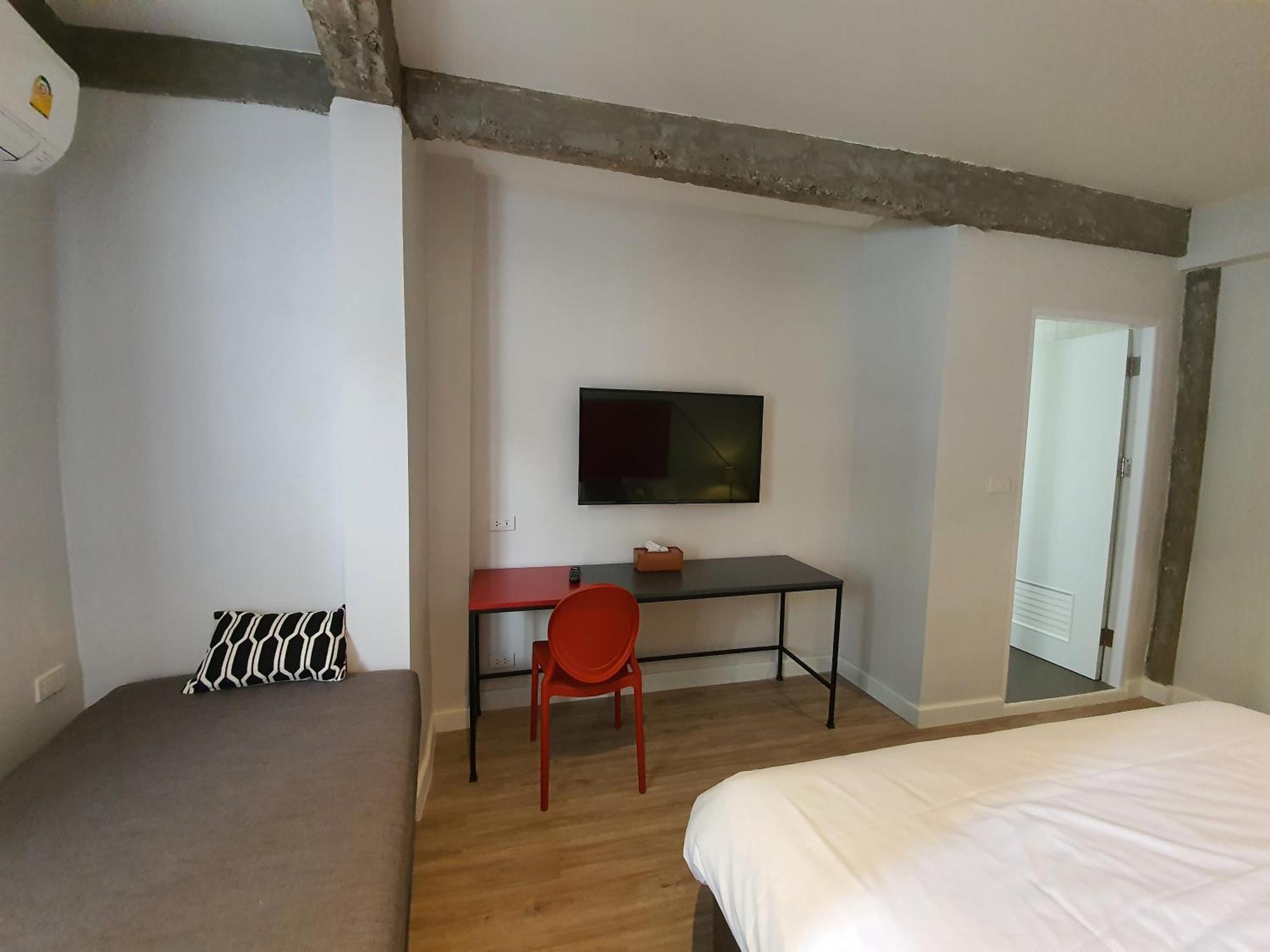Roompini Bed & Breakfast Bangkok