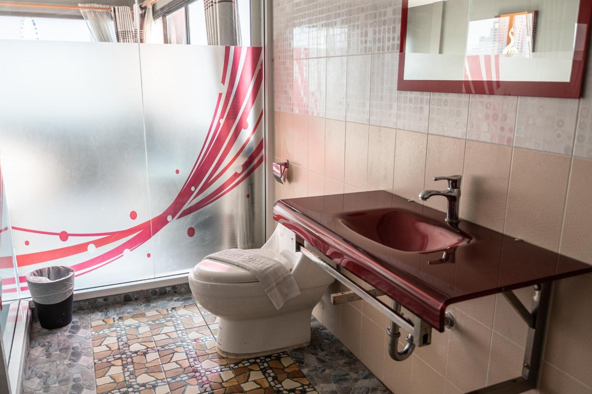 Anandpura Riverside Hotel 4*