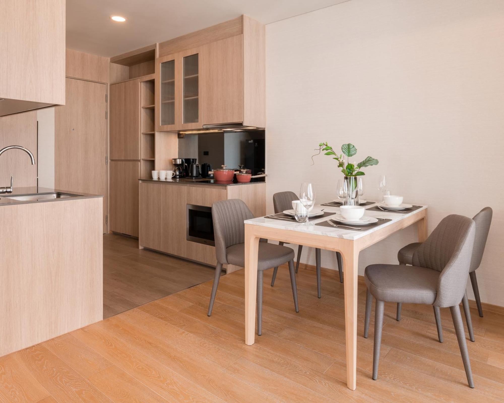Wyndham Garden Sukhumvit 42 Hotel 4*