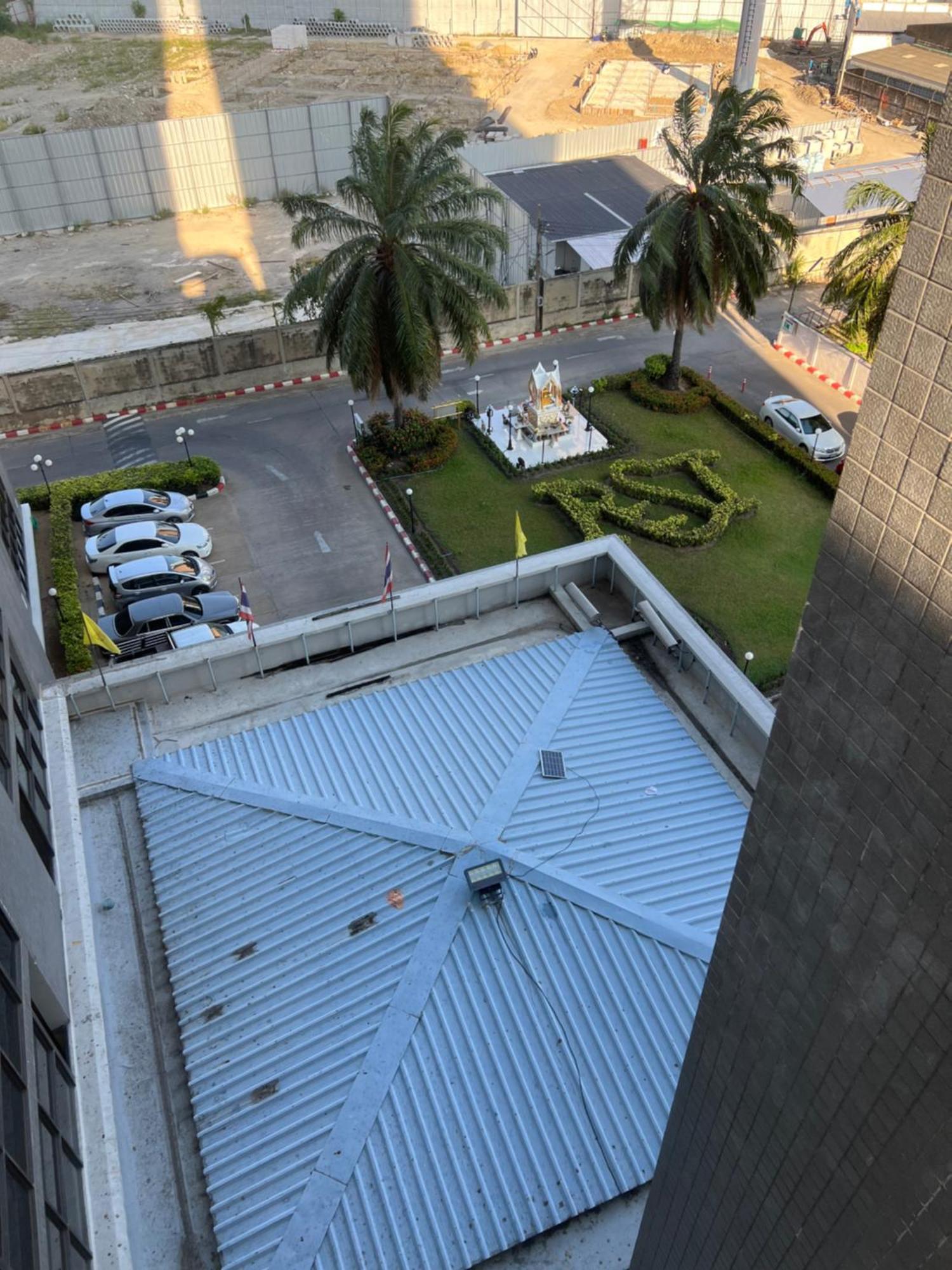 Regent Srinakarin 19a