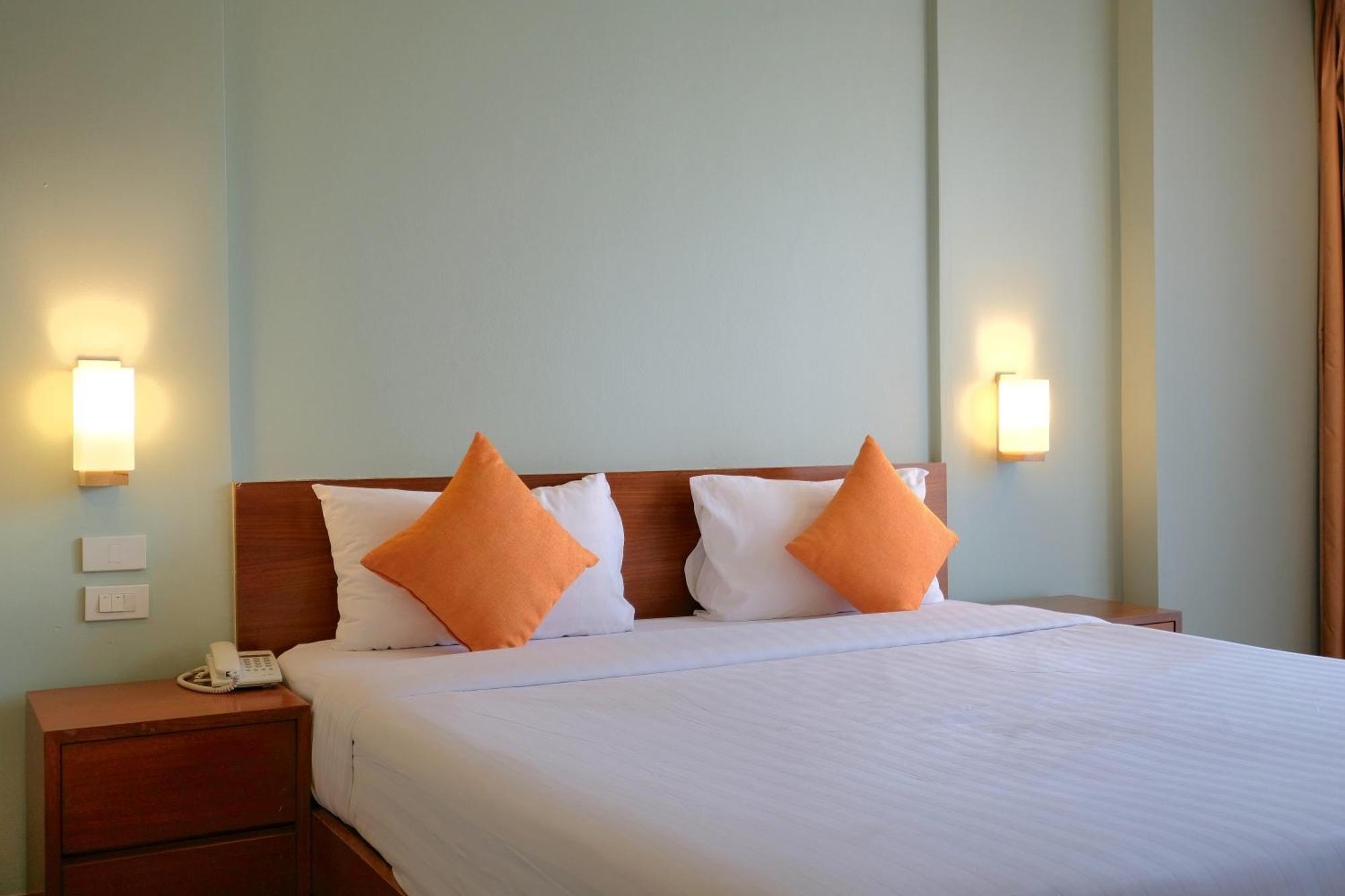 Lantana Hotel