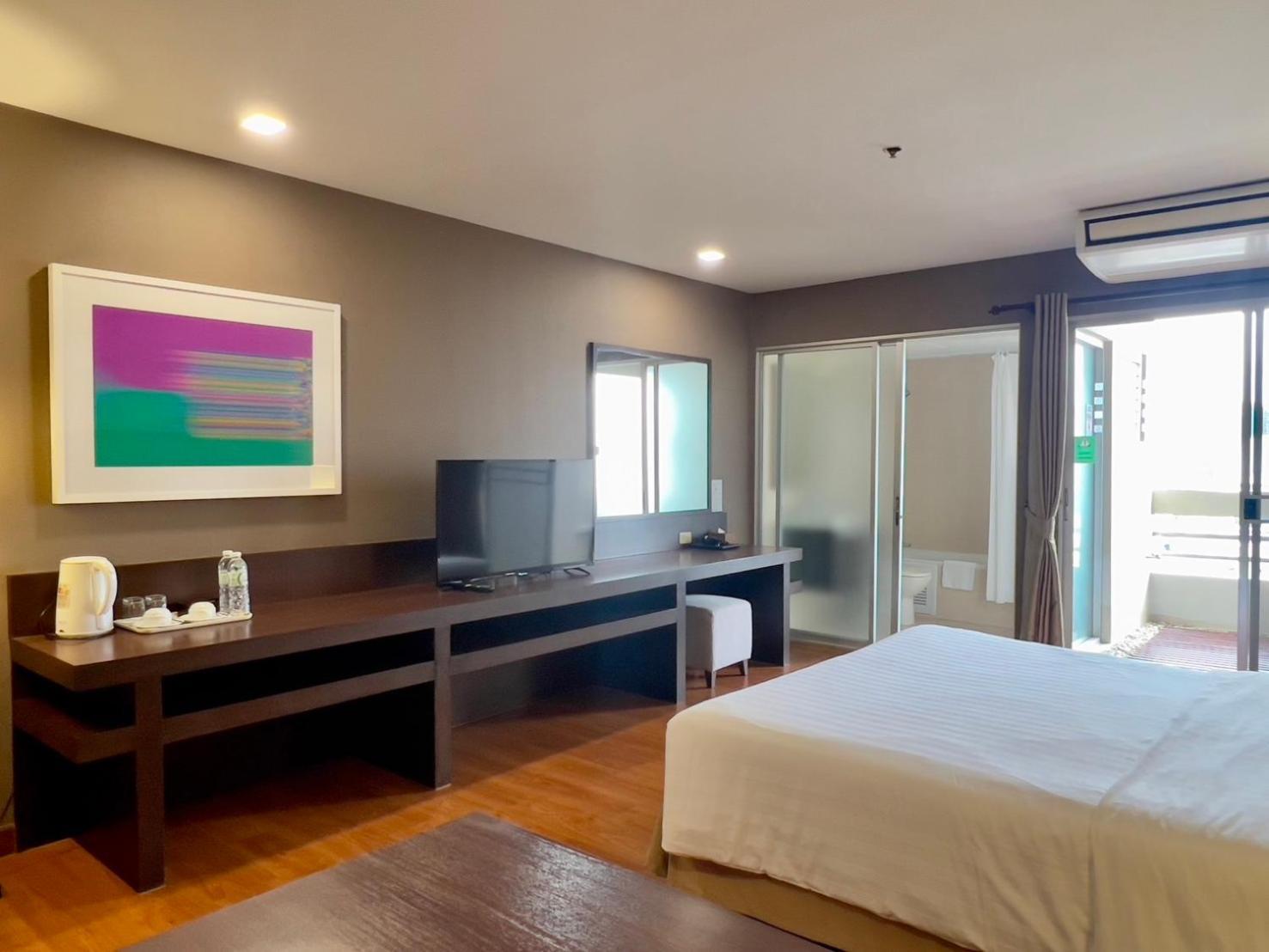 Bu Place Aparthotel 4*
