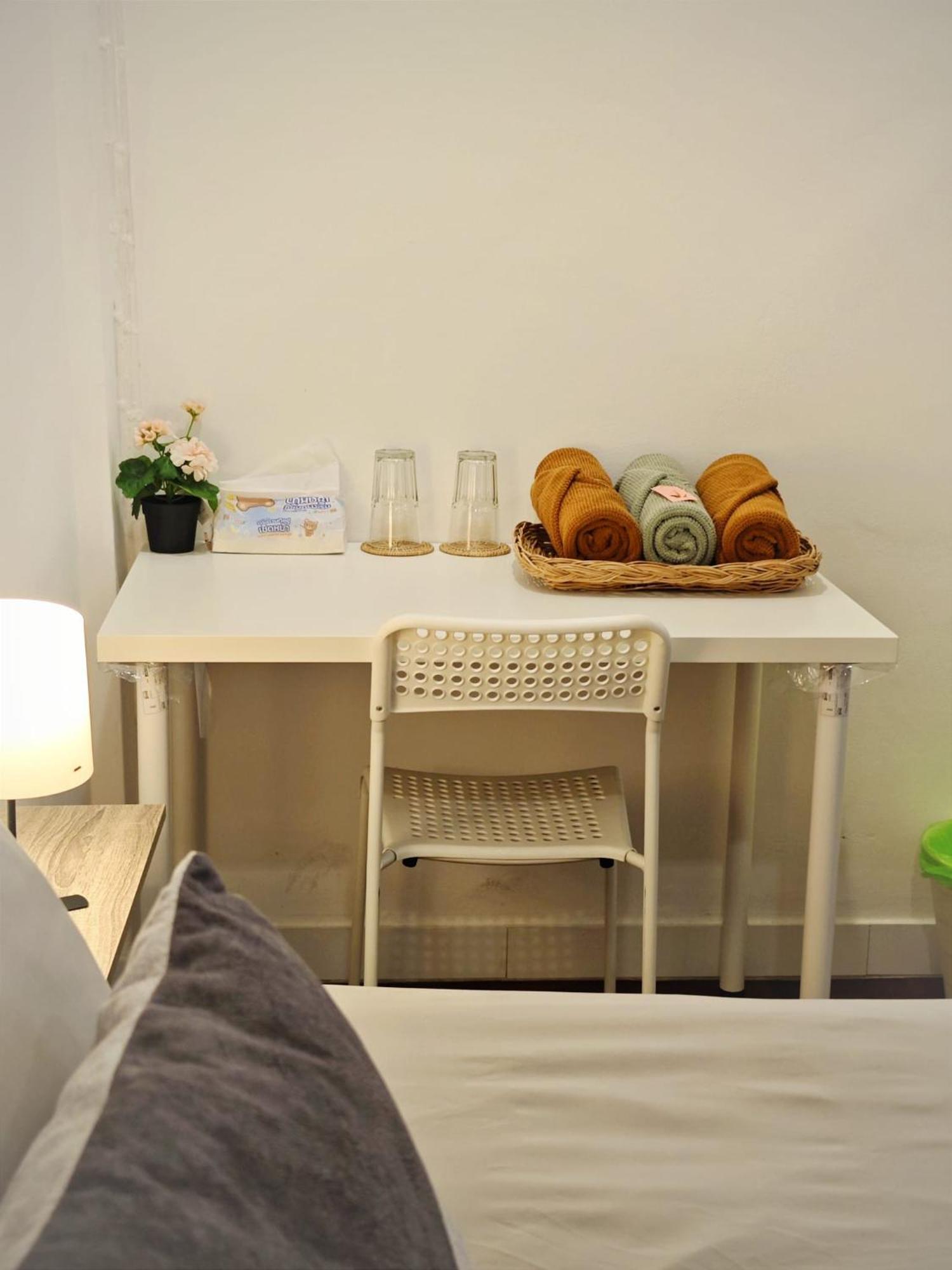 Homey And Cafe By Hematoa Gasthof Bangkok