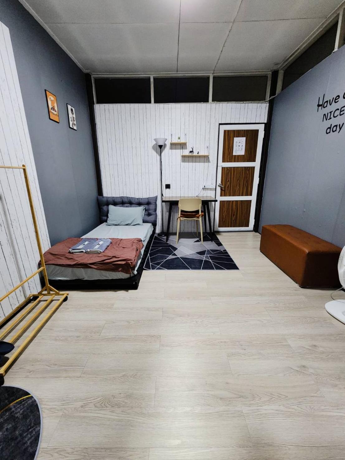 201-olan Place Homely Free Wi-fi And Near Bts Line Apartment