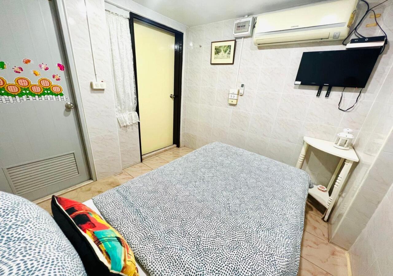 Ree House-asoke Bts Bed & Breakfast *