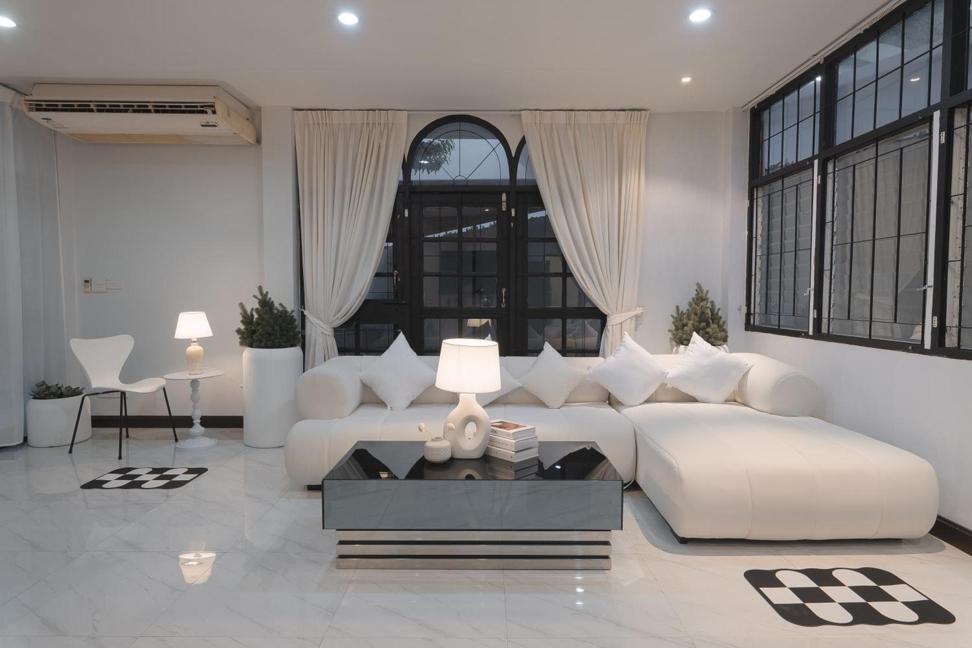Vakantiehuis Single House 5br Parking And Kitchen In Sukhumvit49-1
