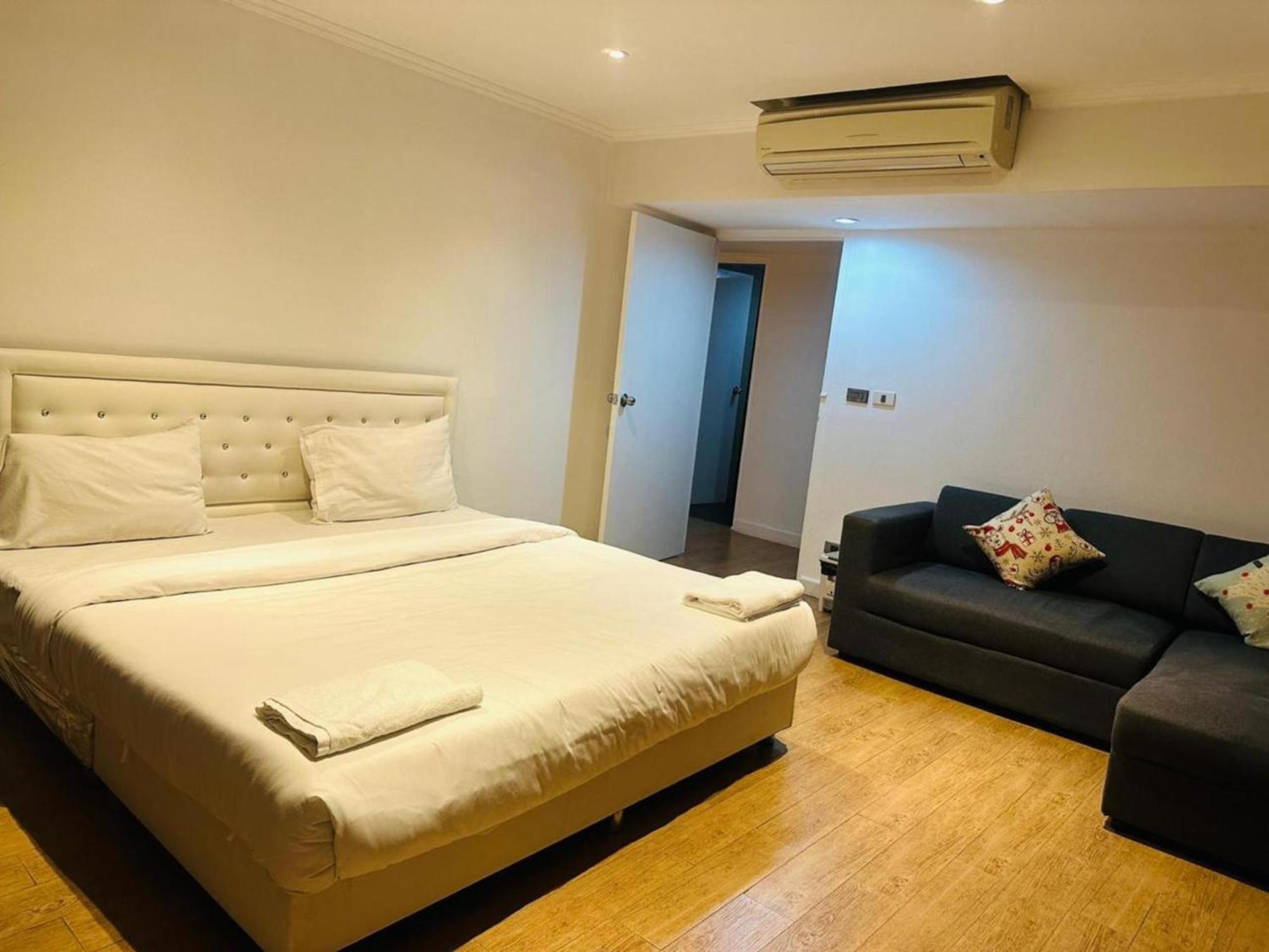 Omni Tower Sukhumvit Nana Direct Hotel 3*