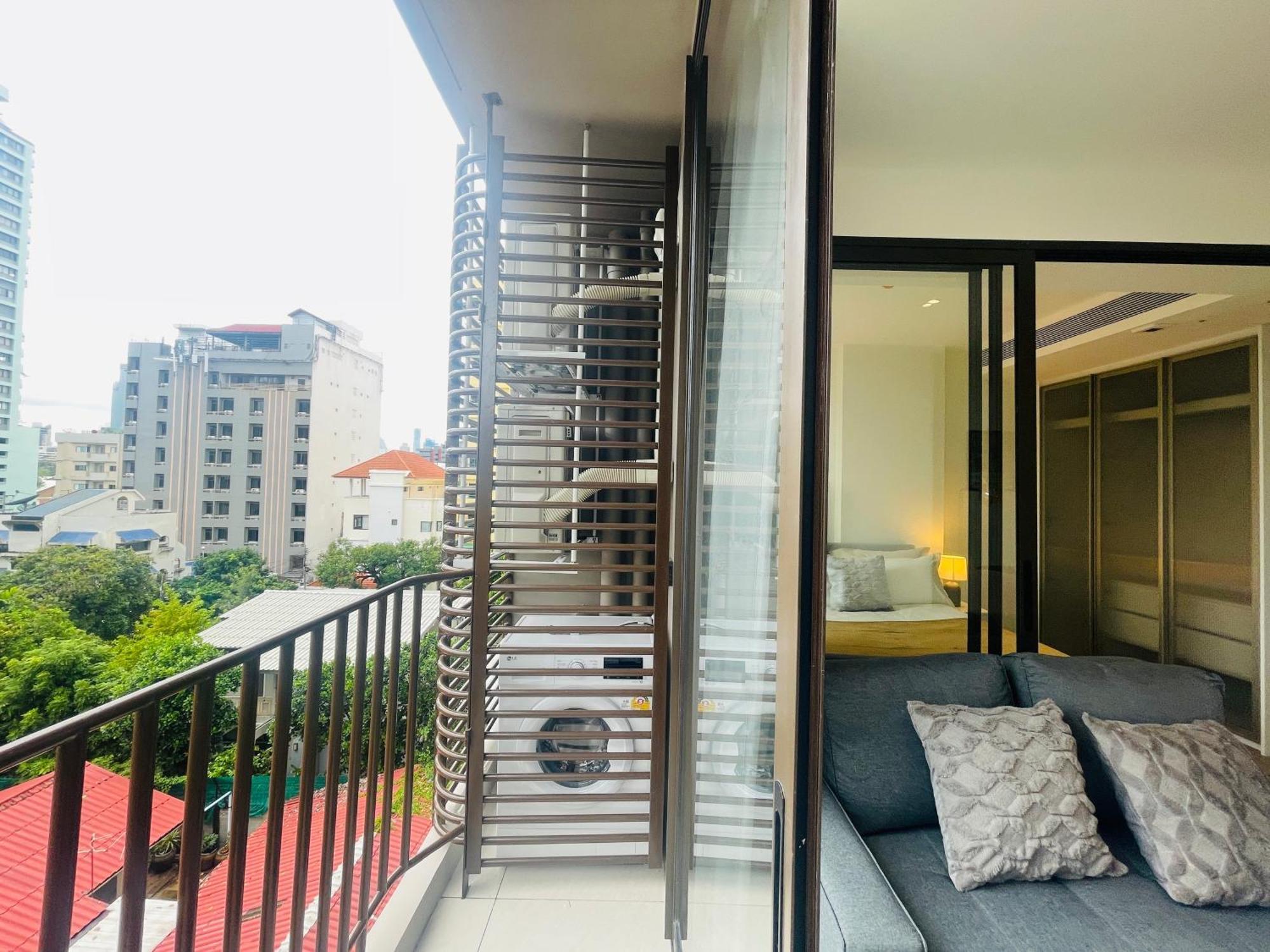 Sukhumvit10 Asoke Nana Terminal 21 Korea Town 96 *