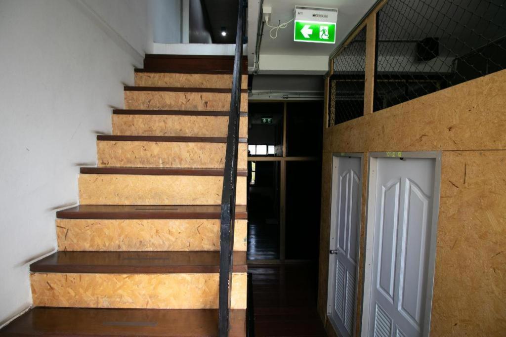Oyo 505 Ente Space Hostel *