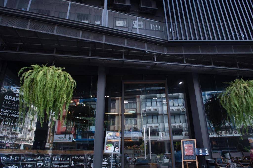 Sook Station Hostel *
