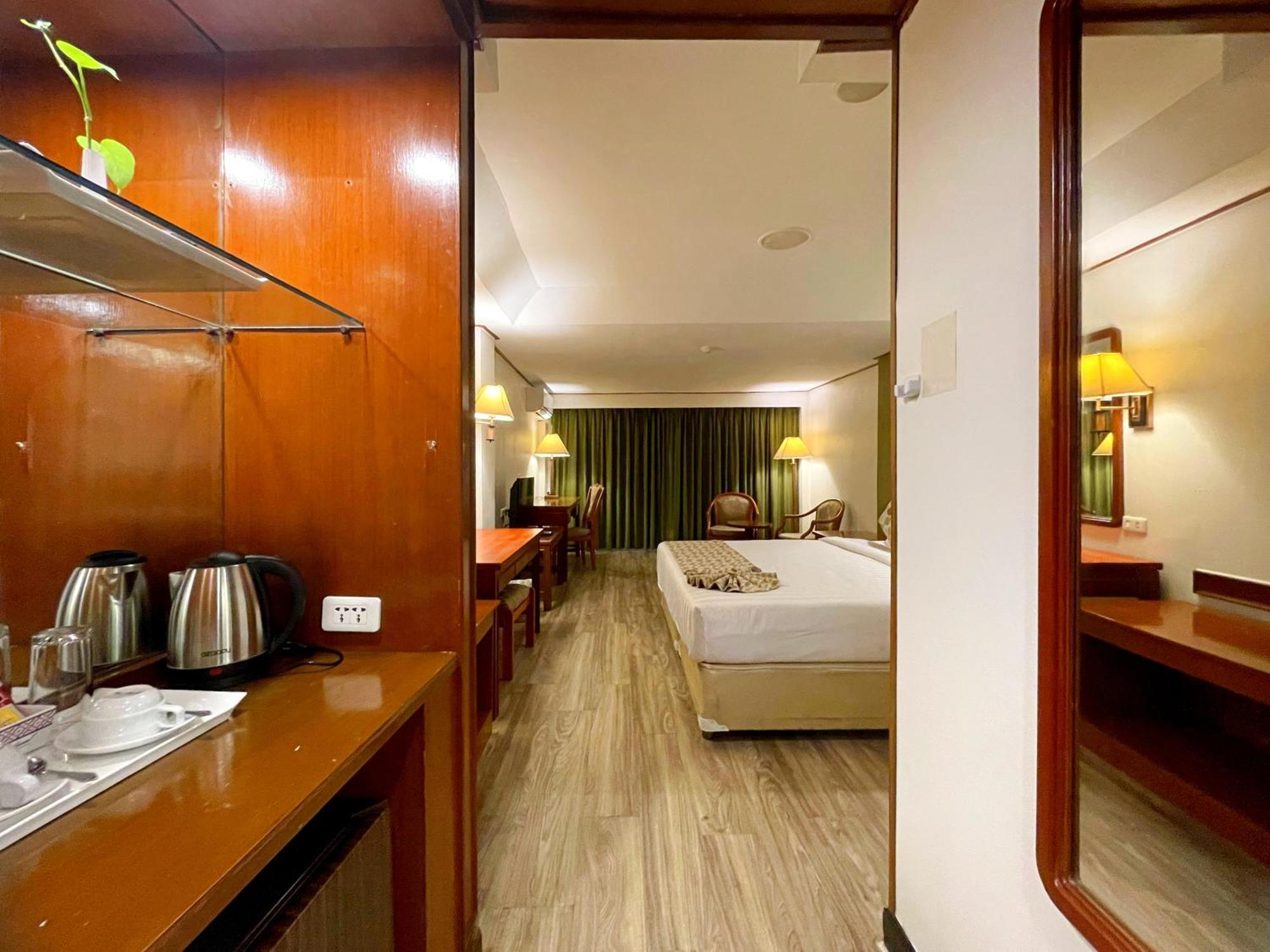 Arawana Regency Park Sukhumvit Hotel