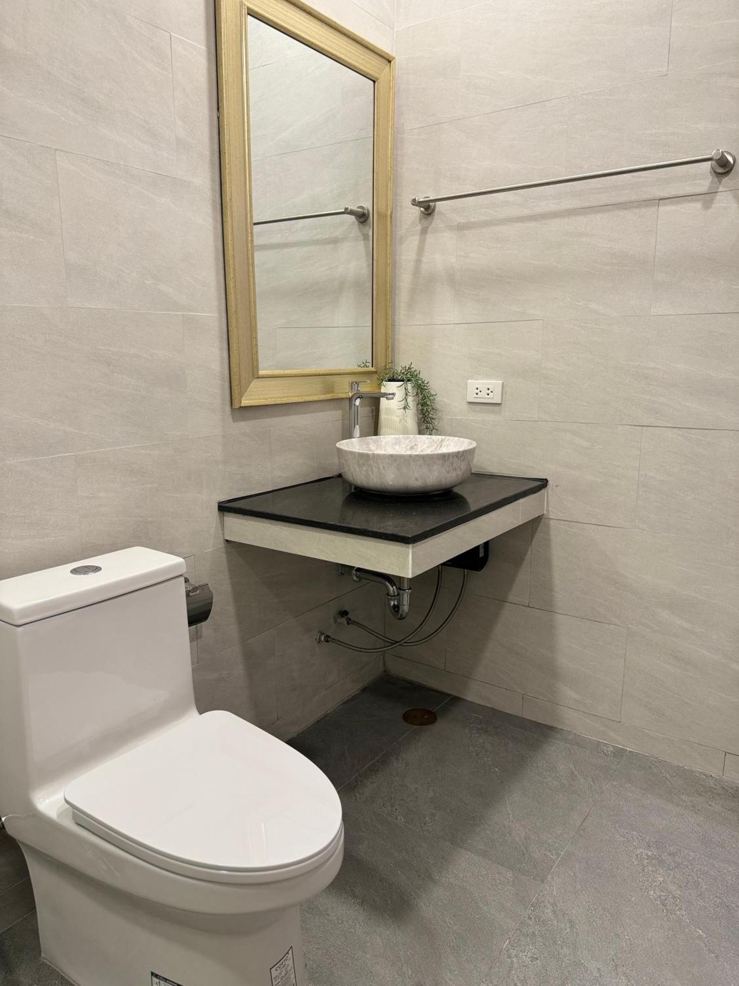 Entire Townhouse For Up To 5 Ppl 5 Mins To Mrt Station * Bangkok