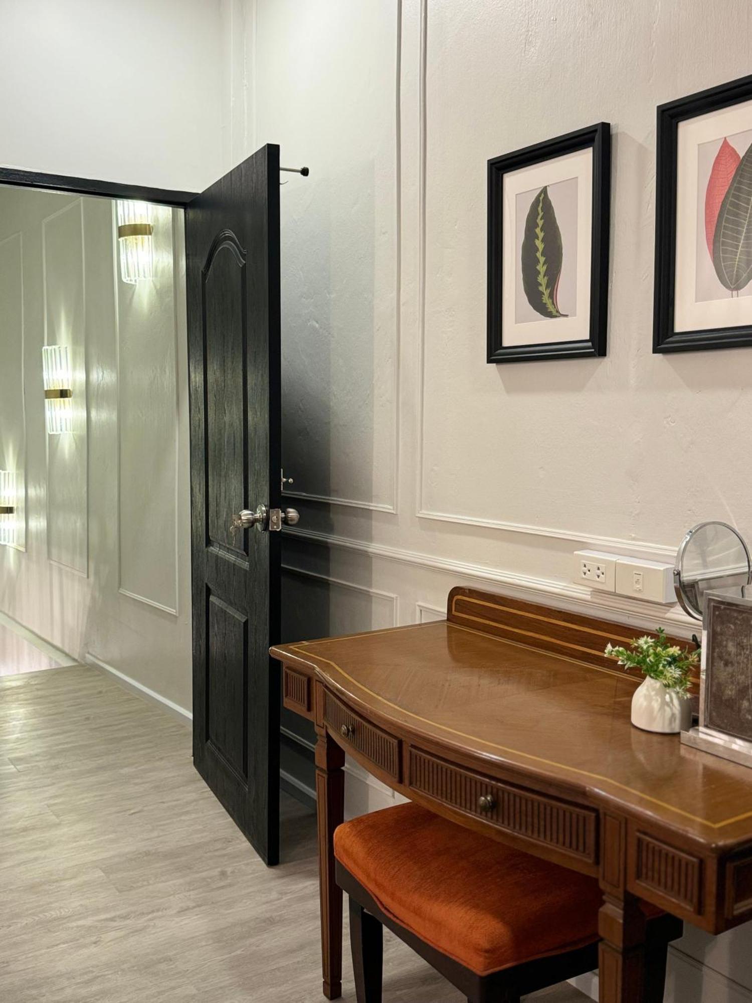 Apartment Entire Townhouse For Up To 5 Ppl 5 Mins To Mrt Station Bangkok