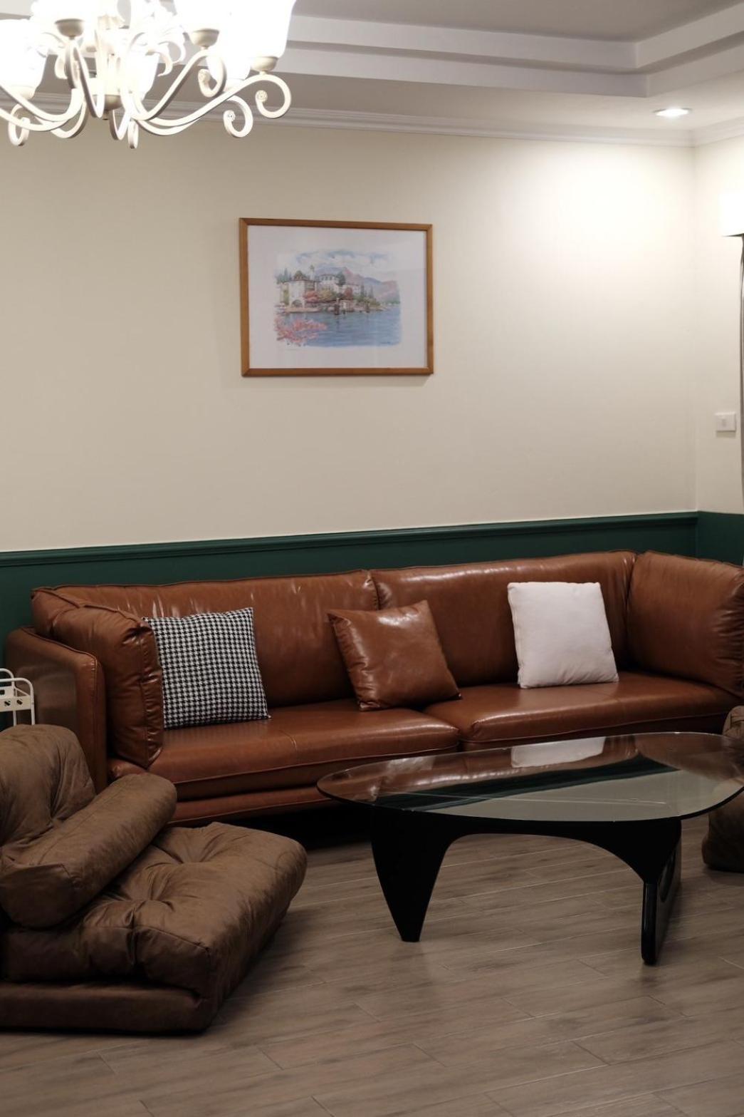 Mid-century Modern Retreat Apartment
