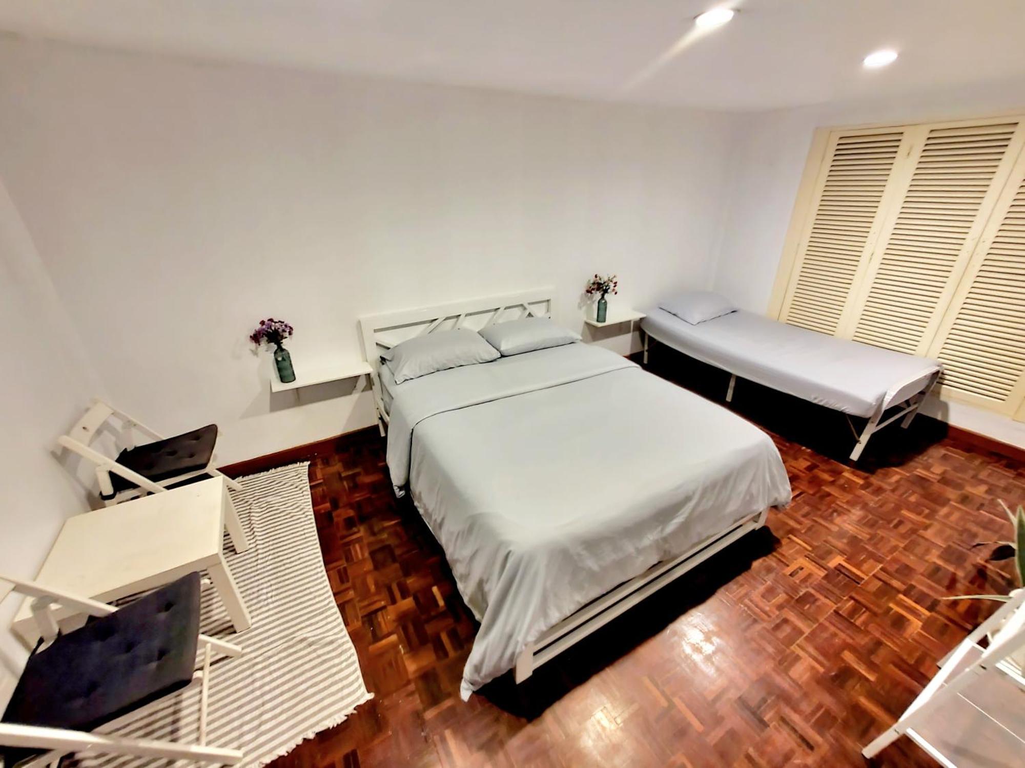 Home16 Sukhumvit16 Albergue *
