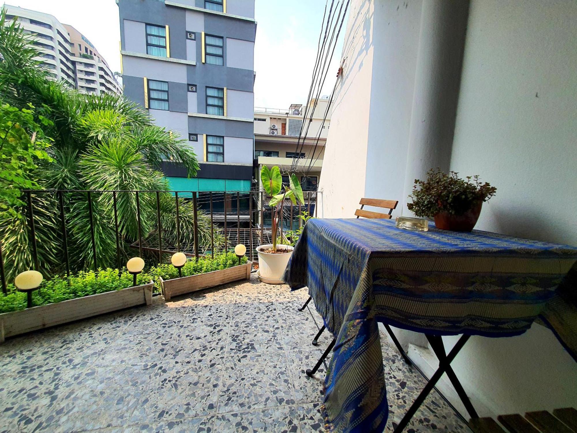 Home16 Sukhumvit16 Albergue *