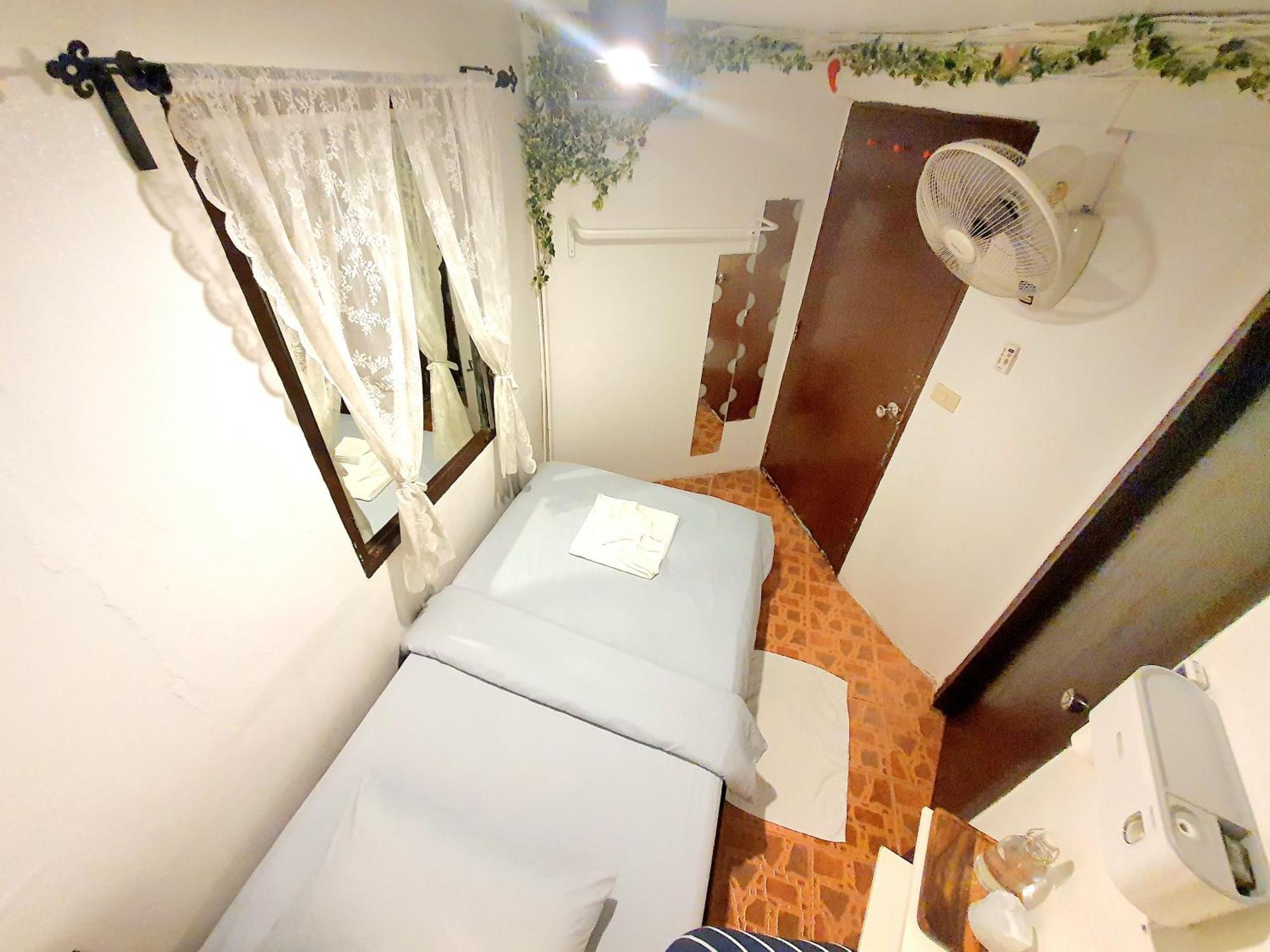 Home16 Sukhumvit16 Albergue Banguecoque